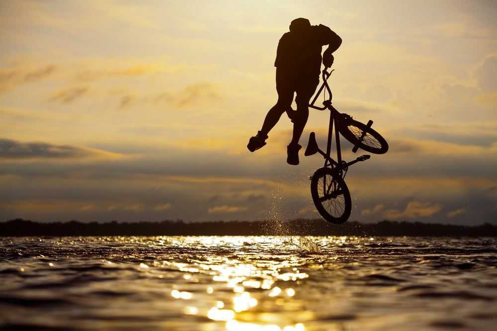 Сонник велосипед. Бмх у моря. Снится велосипед. Плакаты бмх. Море BMX.