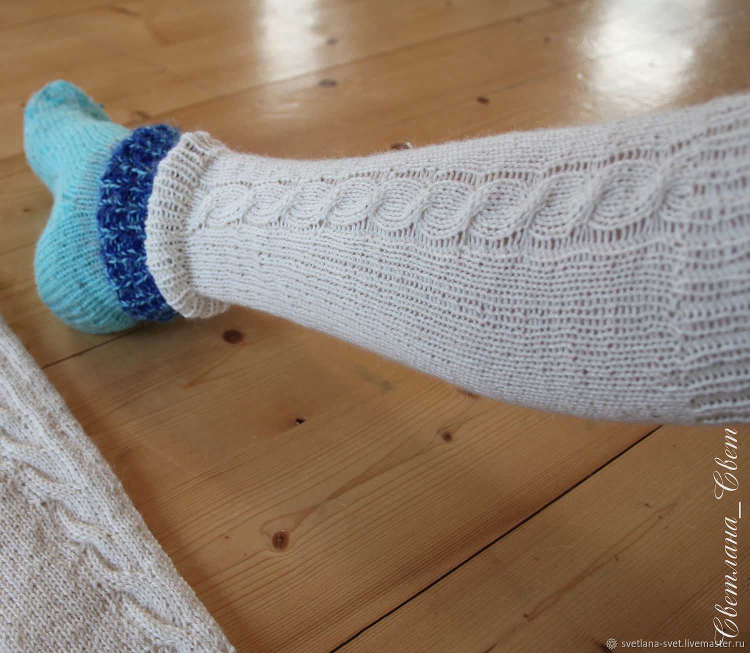 Как сделать гетры на ноги для занятий: из старого свитера, из искусственного меха