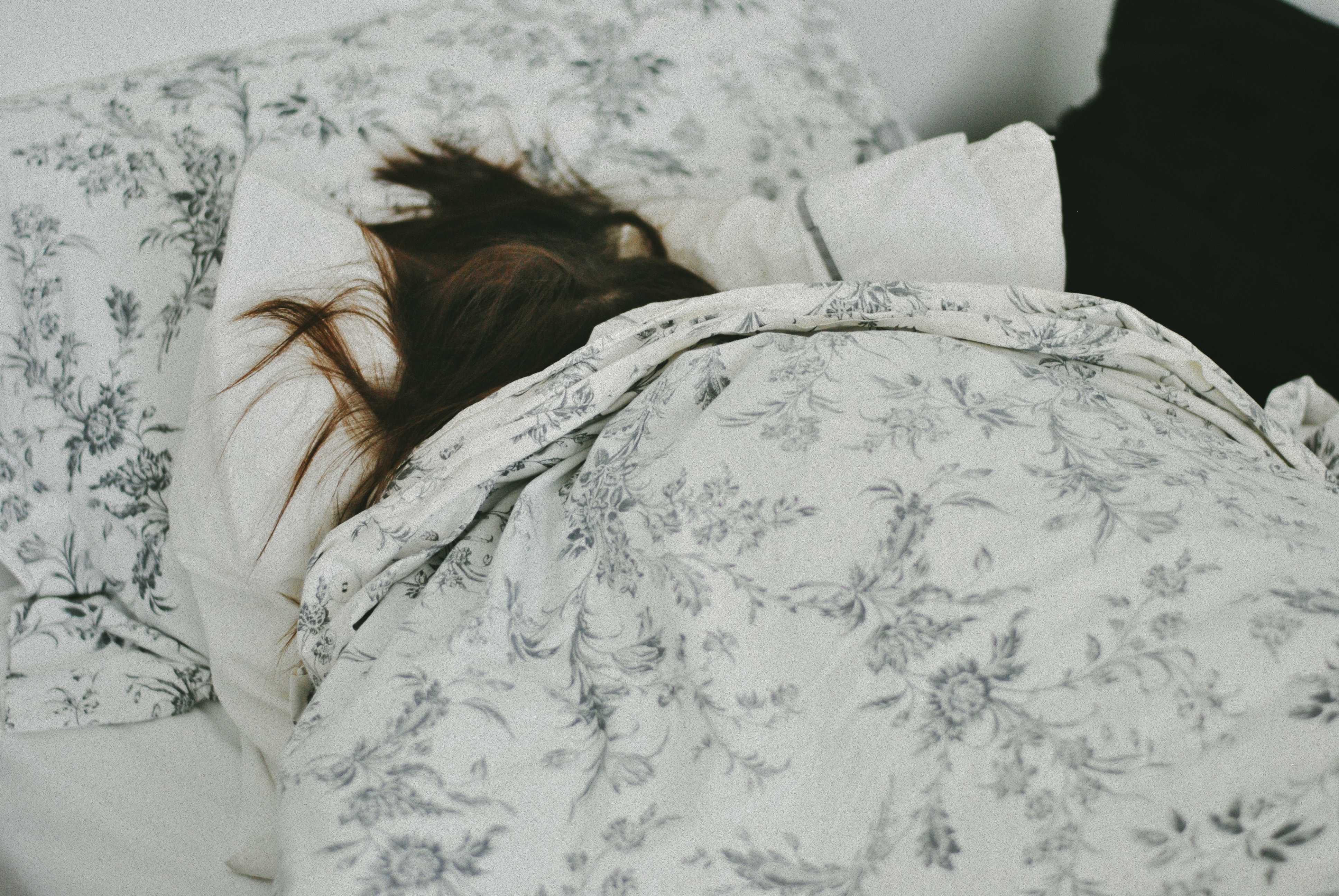 К чему снится одеяло? сонник - одеяло приснилось во сне и что означает?