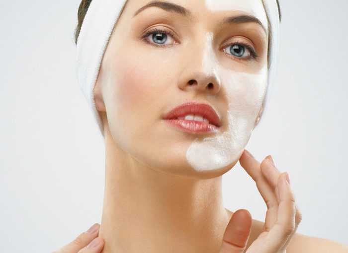 Как правильно снимать макияж: полезные советы