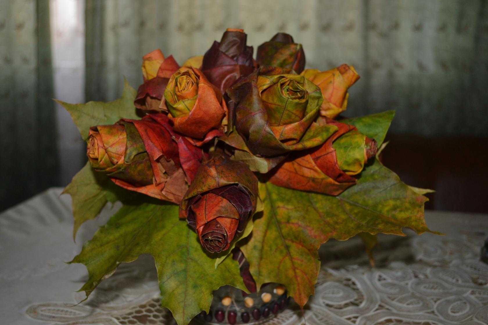 Розы и цветы из кленовых листьев своими руками пошагово: мастер класс. поделки — букеты цветов и роз из осенних листьев клена: фото