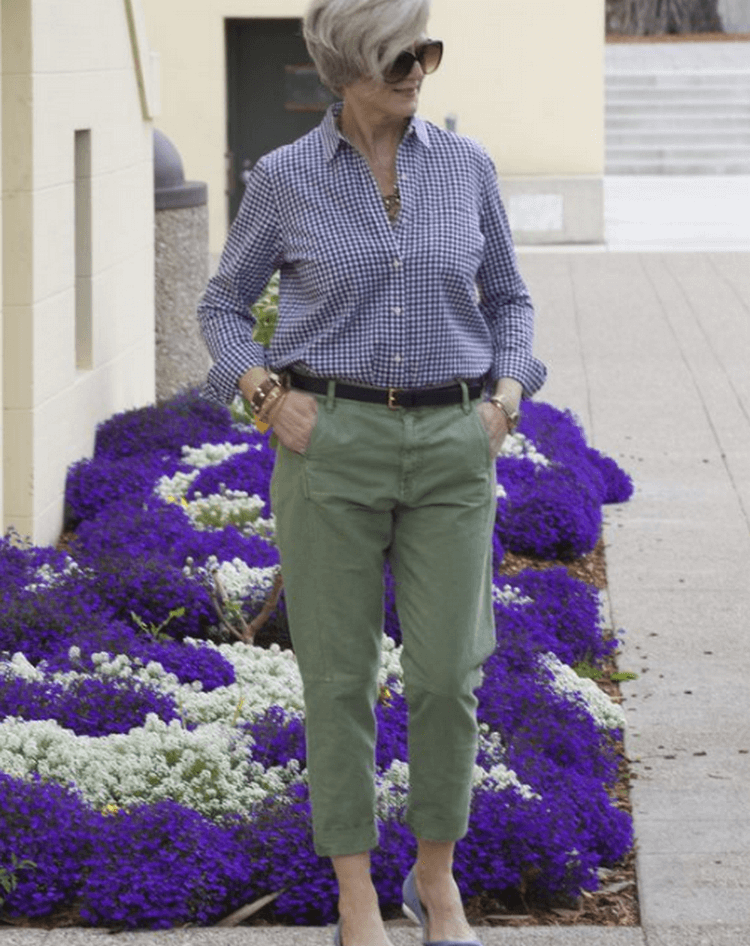 Модные брюки для женщин за 50 лет
