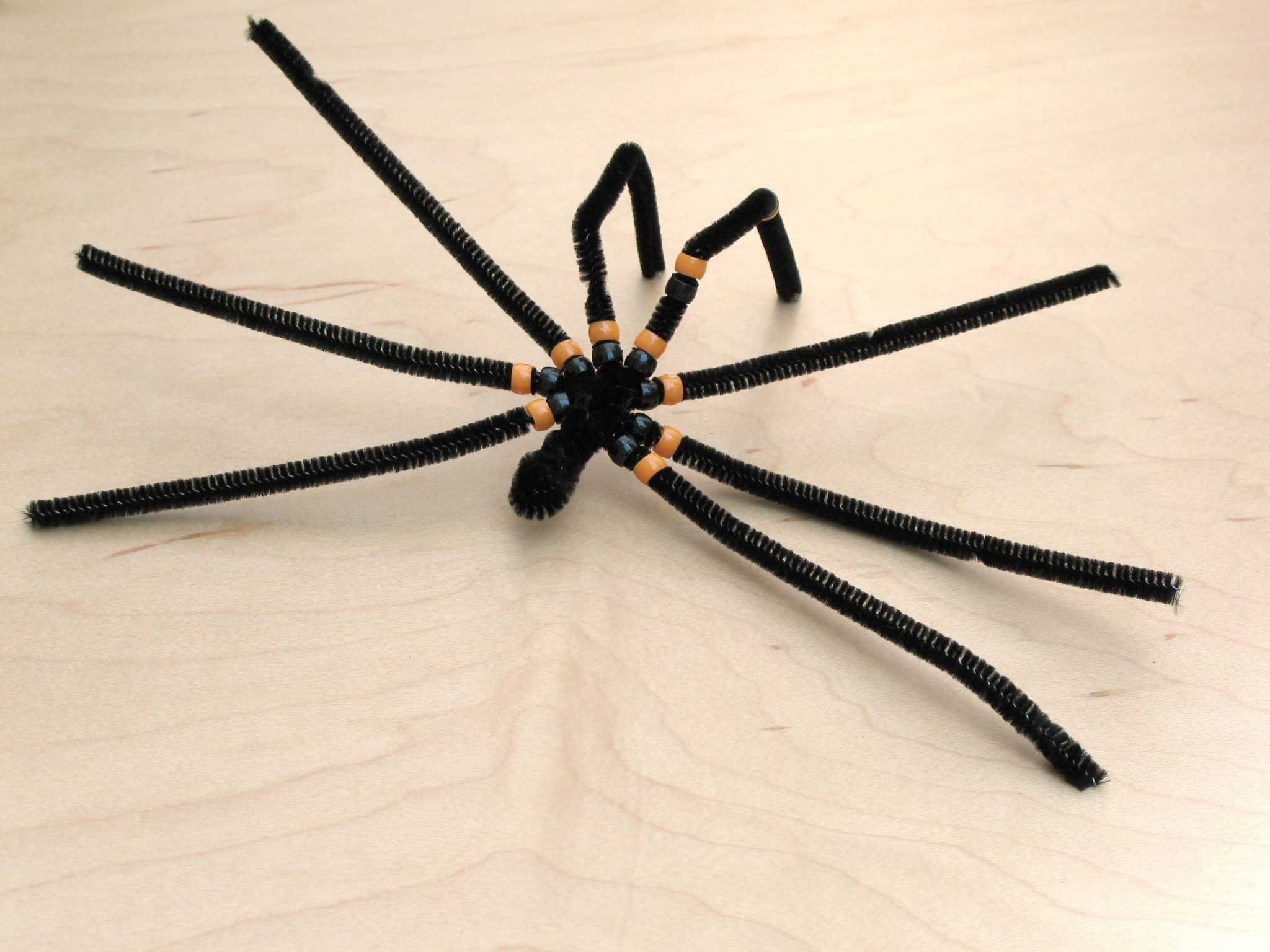 Поделка — паук своими руками для начинающих. как сделать паука из пластилина, бумаги, оригами, бисера, резинок, фольги, мастики, ниток, ткани, картона: схемы, фото
