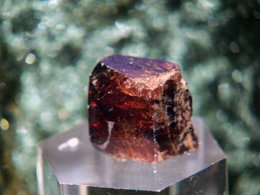 Камень гиацинт: магические и лечебные свойства, кому из знаков зодиака подходит | знаки зодиака