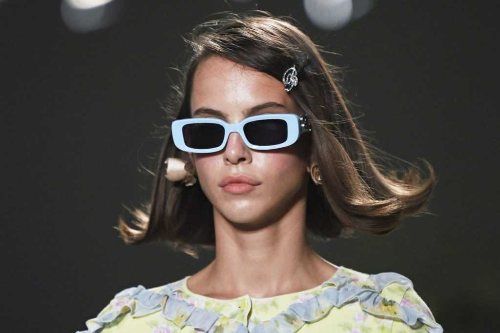 Модные очки солнцезащитные 2019 фото мужские – солнечные очки мужские: обзор модных моделей 2020 года, 53 фото. какие солнцезащитные мужские очки выбрать и заказать на алиэкспресс в 2020 году: ссылки на каталог —  triksklad.ru —  уютный трикотаж