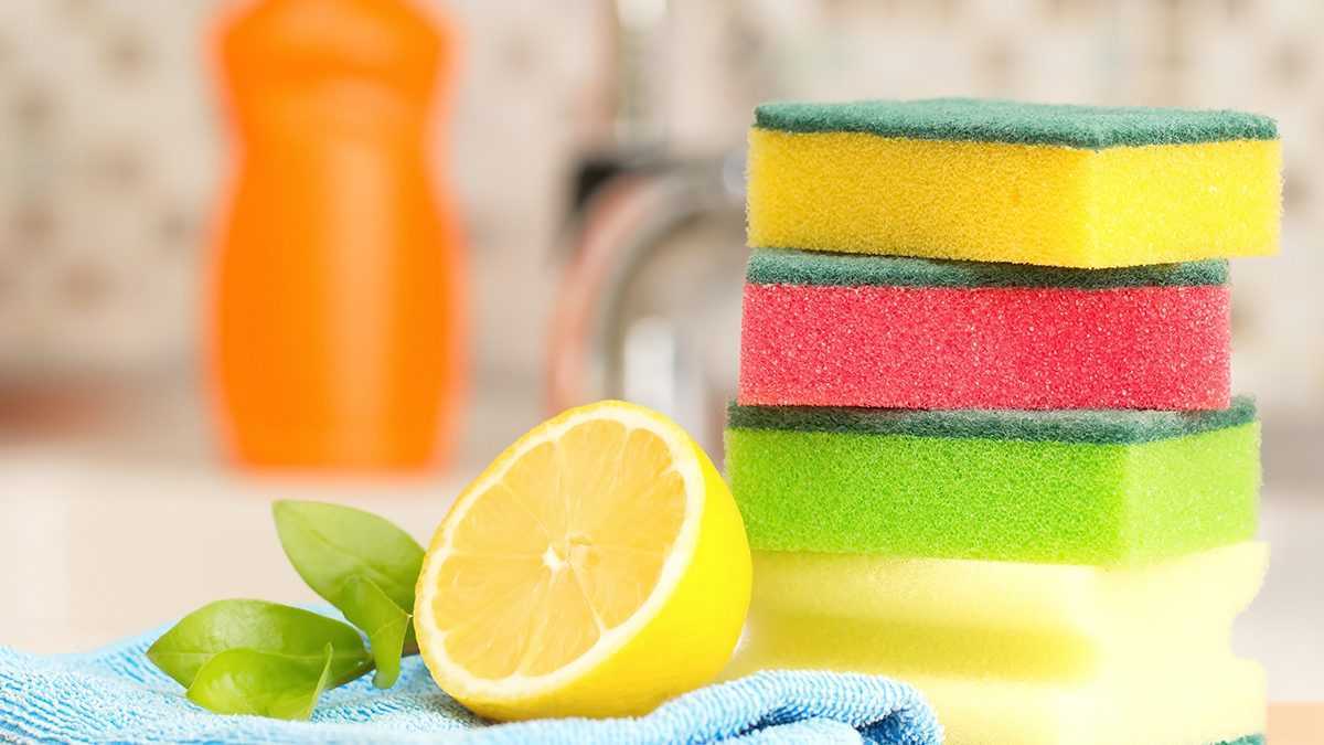 Откроем секрет, почему губки для посуды производят разноцветными и как ими правильно пользоваться
