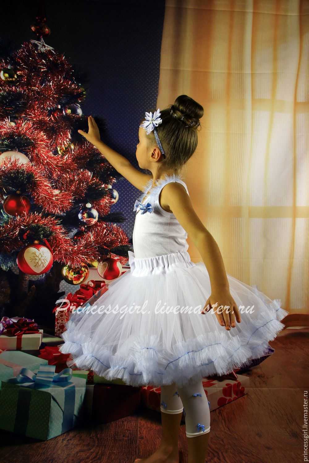 *новогоднее платье"снежинка" для моей доченьки